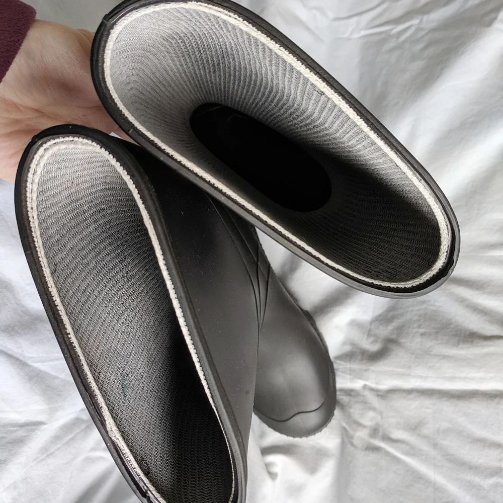 NWOT Kamil unisex stomp rain boots size 3